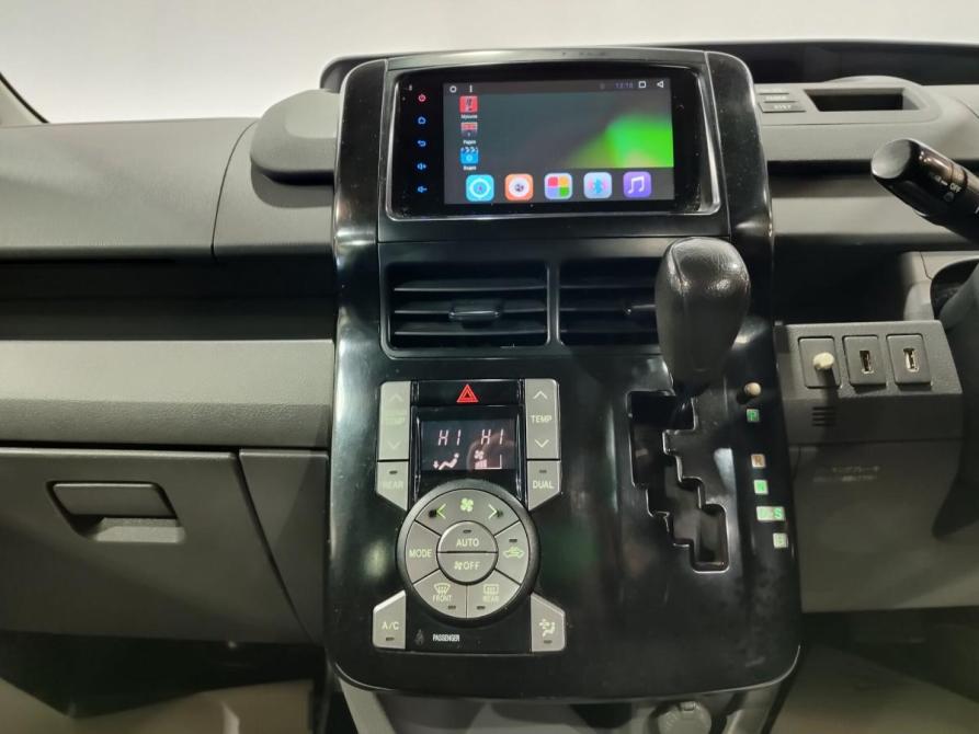 Toyota Voxy II (R70) Нижневартовск  - изображение 16