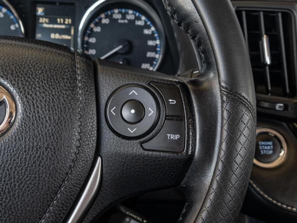 Toyota RAV4 IV (XA40) Рестайлинг с пробегом 2016 года, цена 2 230 000 рублей, 209762 км, внедорожник, Автокод Объявления