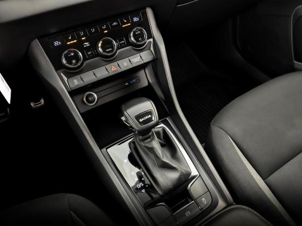 Skoda Karoq I с пробегом 2020 года, цена 2 250 000 рублей, 100700 км, внедорожник, Автокод Объявления