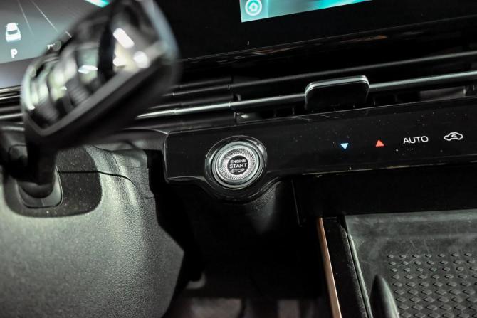 Omoda C5 I с пробегом 2023 года, цена 1 760 000 рублей, 73099 км, внедорожник, Автокод Объявления