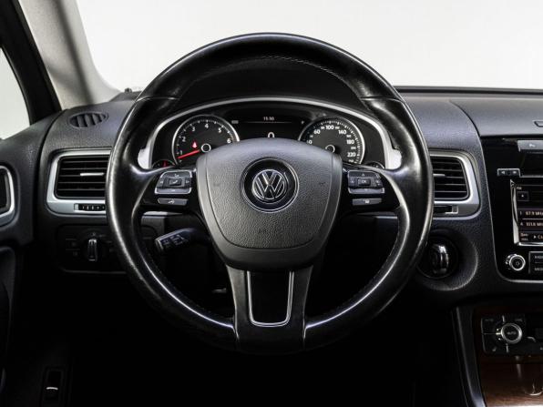Volkswagen Touareg II с пробегом 2014 года, цена 1 950 000 рублей, 306909 км, внедорожник, Автокод Объявления