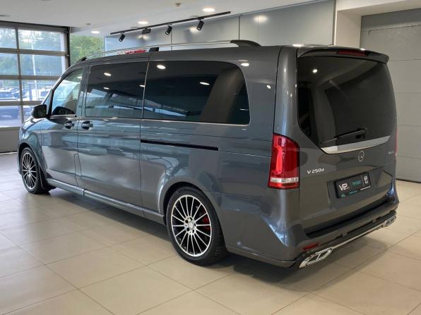 Mercedes-Benz V-Класс III (W447) с пробегом 2017 года, цена 6 300 000 рублей, 108675 км, минивэн, Автокод Объявления