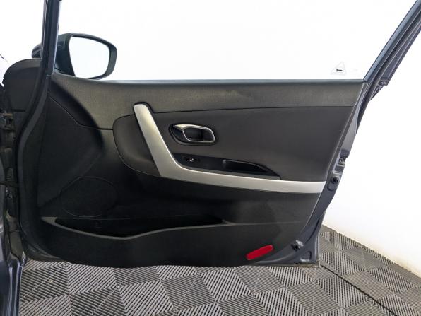 Kia Ceed II Рестайлинг с пробегом 2018 года, цена 1 300 000 рублей, 171570 км, универсал, Автокод Объявления