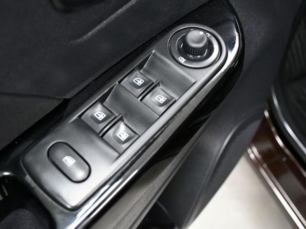 Renault Kaptur I с пробегом 2017 года, цена 1 537 000 рублей, 105173 км, внедорожник, Автокод Объявления