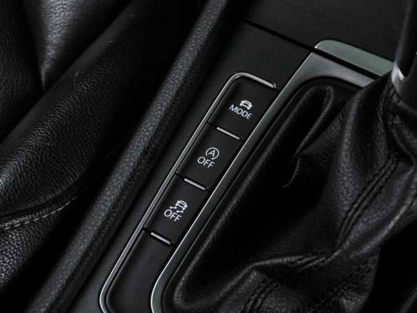 Volkswagen Golf VII с пробегом 2016 года, цена 1 499 000 рублей, 187333 км, универсал, Автокод Объявления