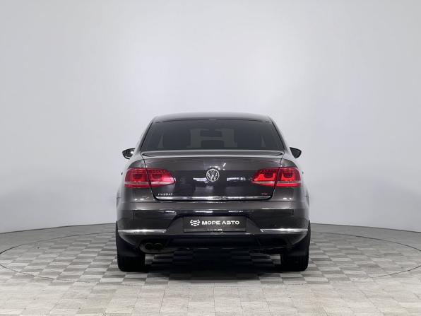 Volkswagen Passat B7 с пробегом 2011 года, цена 1 045 000 рублей, 239005 км, седан, Автокод Объявления
