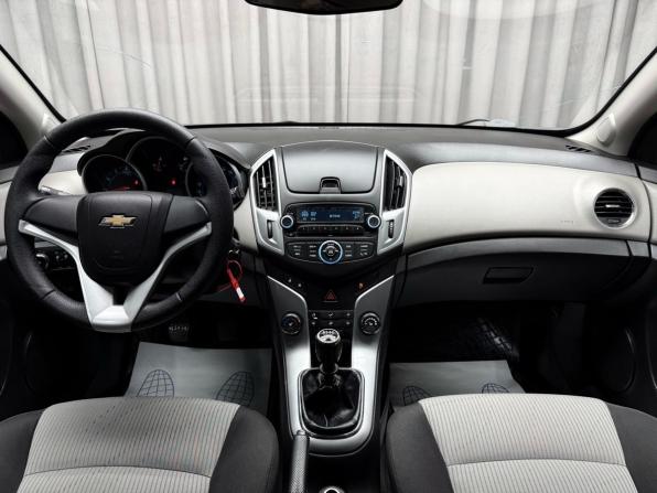 Chevrolet Cruze I Рестайлинг с пробегом 2013 года, цена 749 000 рублей, 190801 км, хэтчбек, Автокод Объявления