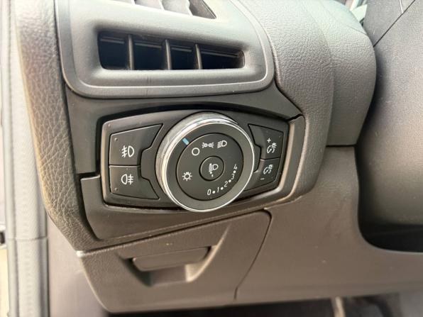Ford Focus III с пробегом 2015 года, цена 635 000 рублей, 208000 км, хэтчбек, Автокод Объявления