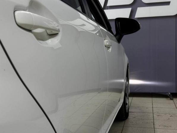 Toyota Corolla XI (E160 E170) Рестайлинг 2 с пробегом 2019 года, цена 1 284 000 рублей, 132082 км, универсал, Автокод Объявления