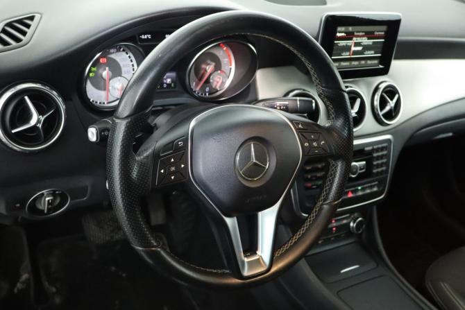 Mercedes-Benz GLA I (X156) с пробегом 2015 года, цена 1 729 000 рублей, 126000 км, внедорожник, Автокод Объявления