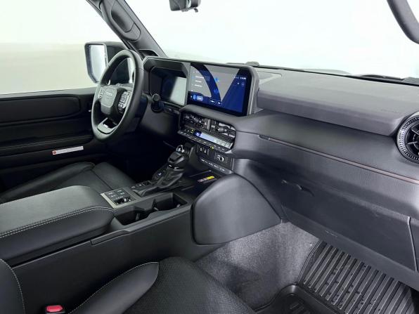 Toyota Land Cruiser Prado 250 Series с пробегом 2024 года, цена 9 999 000 рублей, 18726 км, внедорожник, Автокод Объявления