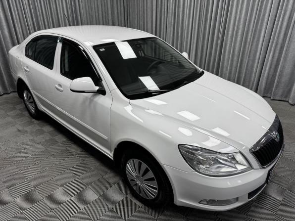 Skoda Octavia II (A5) Рестайлинг с пробегом 2012 года, цена 900 000 рублей, 239983 км, лифтбек, Автокод Объявления