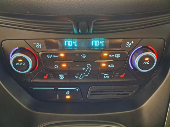 Ford Kuga II Рестайлинг с пробегом 2017 года, цена 1 479 000 рублей, 129432 км, внедорожник, Автокод Объявления