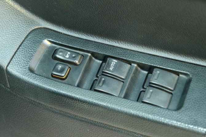 Toyota WiLL II (VS) с пробегом 2001 года, цена 669 000 рублей, 368042 км, хэтчбек, Автокод Объявления