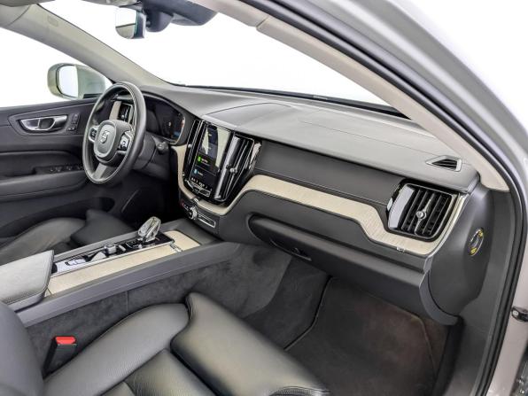Volvo XC60 II Рестайлинг с пробегом 2021 года, цена 4 655 000 рублей, 49603 км, внедорожник, Автокод Объявления