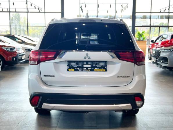Mitsubishi Outlander III Рестайлинг 3 с пробегом 2018 года, цена 1 920 000 рублей, 189293 км, внедорожник, Автокод Объявления