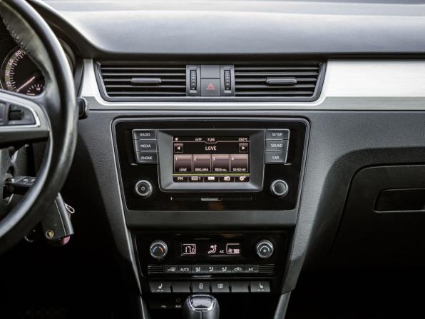 Skoda Rapid I с пробегом 2016 года, цена 1 248 000 рублей, 97110 км, лифтбек, Автокод Объявления