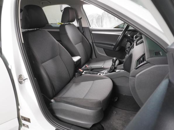 Skoda Octavia III (A7) с пробегом 2016 года, цена 1 299 000 рублей, 209148 км, лифтбек, Автокод Объявления