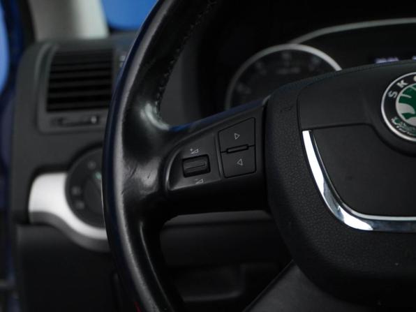 Skoda Octavia II (A5) Рестайлинг с пробегом 2011 года, цена 920 050 рублей, 134824 км, лифтбек, Автокод Объявления