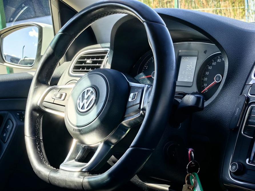 Volkswagen Polo V Рестайлинг Санкт-Петербург  - изображение 13