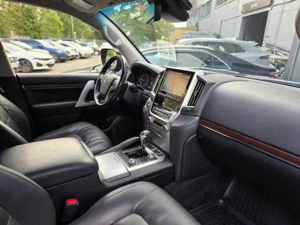 Toyota Land Cruiser 200 Series Рестайлинг 2 с пробегом 2019 года, цена 5 699 000 рублей, 265150 км, внедорожник, Автокод Объявления