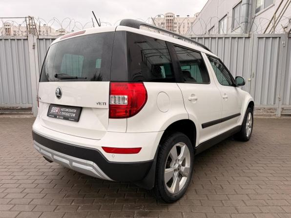 Skoda Yeti I Рестайлинг с пробегом 2013 года, цена 878 000 рублей, 247925 км, внедорожник, Автокод Объявления