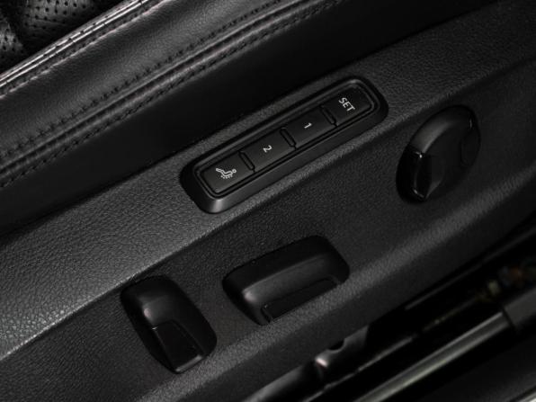 Volkswagen Passat B8 с пробегом 2015 года, цена 1 879 000 рублей, 59841 км, универсал, Автокод Объявления