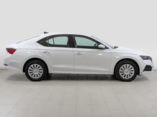 Skoda Octavia IV (A8) с пробегом 2021 года, цена 2 370 000 рублей, 75847 км, лифтбек, Автокод Объявления