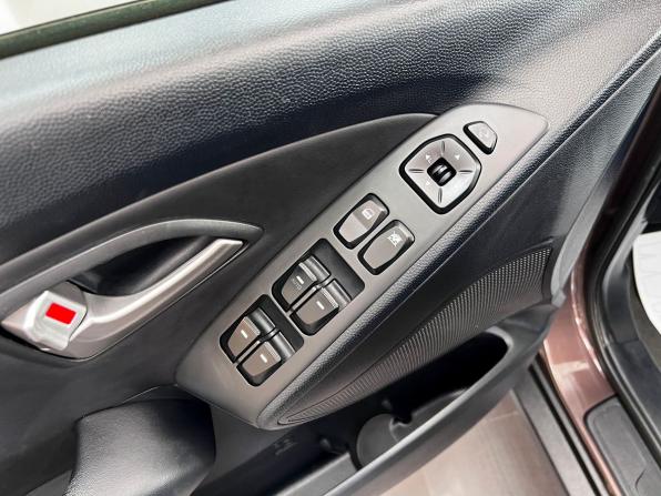 Hyundai ix35 I с пробегом 2012 года, цена 1 245 000 рублей, 118893 км, внедорожник, Автокод Объявления
