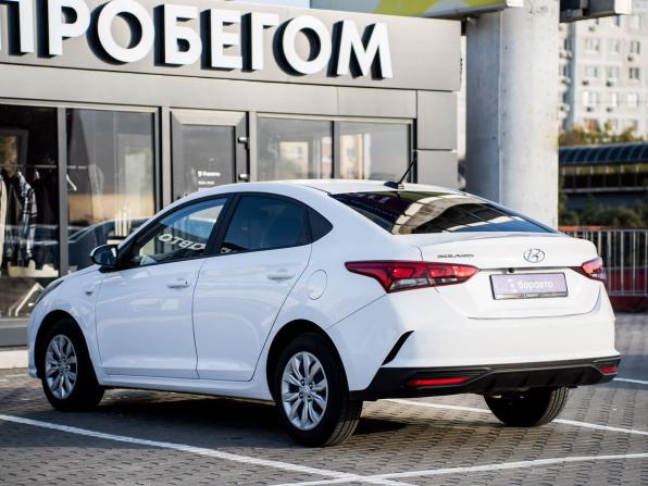 Hyundai Solaris II Рестайлинг с пробегом 2022 года, цена 1 460 000 рублей, 118059 км, седан, Автокод Объявления