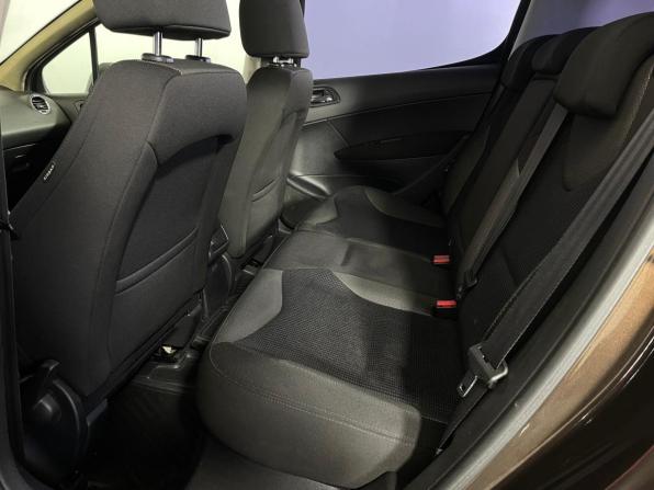 Peugeot 308 I Рестайлинг с пробегом 2012 года, цена 420 000 рублей, 301000 км, хэтчбек, Автокод Объявления