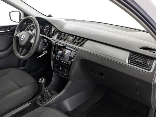 Skoda Rapid I Рестайлинг с пробегом 2019 года, цена 755 000 рублей, 258967 км, лифтбек, Автокод Объявления