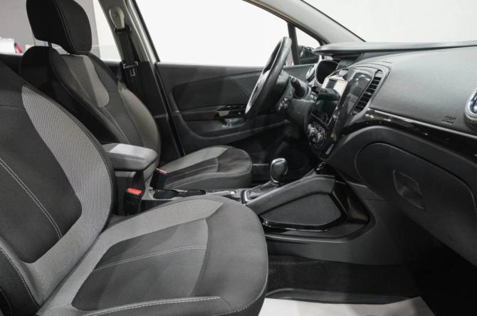Renault Kaptur I Рестайлинг с пробегом 2021 года, цена 1 667 000 рублей, 63000 км, внедорожник, Автокод Объявления