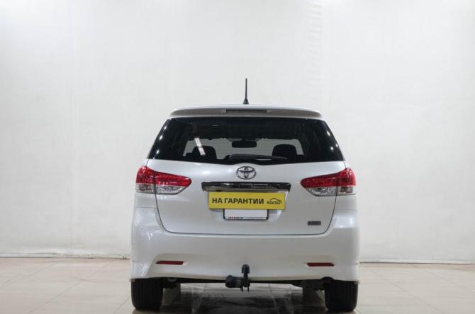 Toyota Wish II с пробегом 2011 года, цена 1 319 000 рублей, 183000 км, минивэн, Автокод Объявления