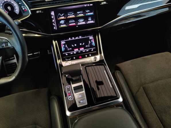Audi Q8 I (4M) с пробегом 2019 года, цена 5 995 000 рублей, 71750 км, внедорожник, Автокод Объявления