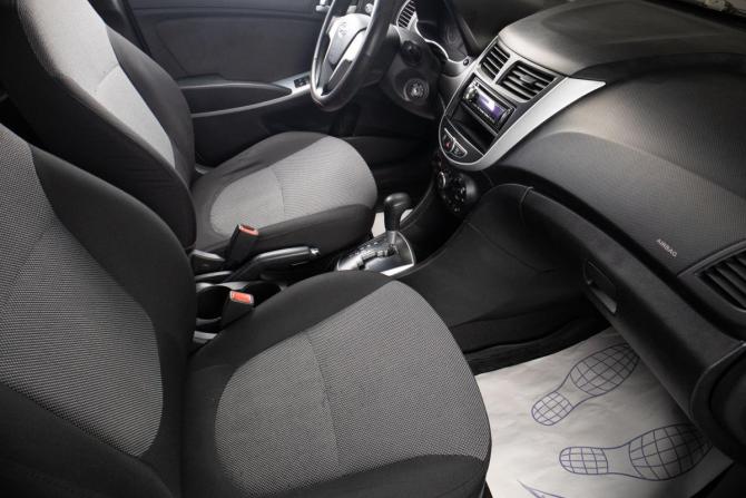 Hyundai Solaris I с пробегом 2013 года, цена 649 000 рублей, 261000 км, седан, Автокод Объявления