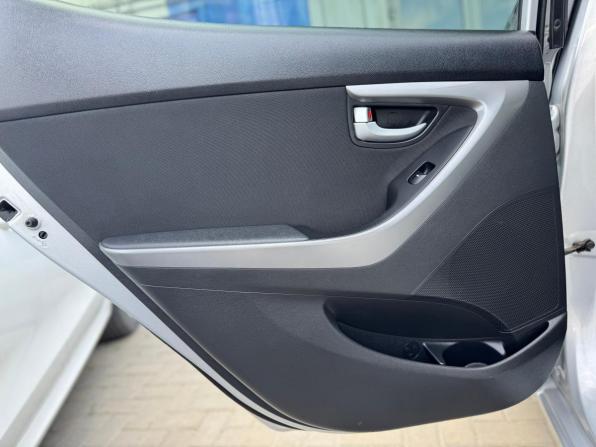 Hyundai Elantra V (MD) Рестайлинг с пробегом 2014 года, цена 1 195 000 рублей, 183000 км, седан, Автокод Объявления