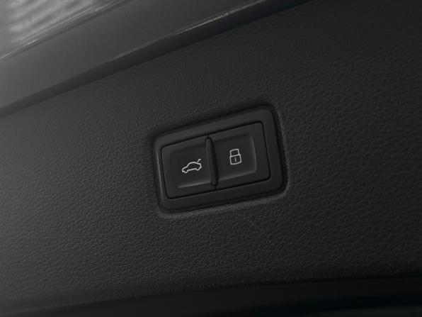 Audi Q7 II (4M) Рестайлинг с пробегом 2020 года, цена 4 990 000 рублей, 137204 км, внедорожник, Автокод Объявления