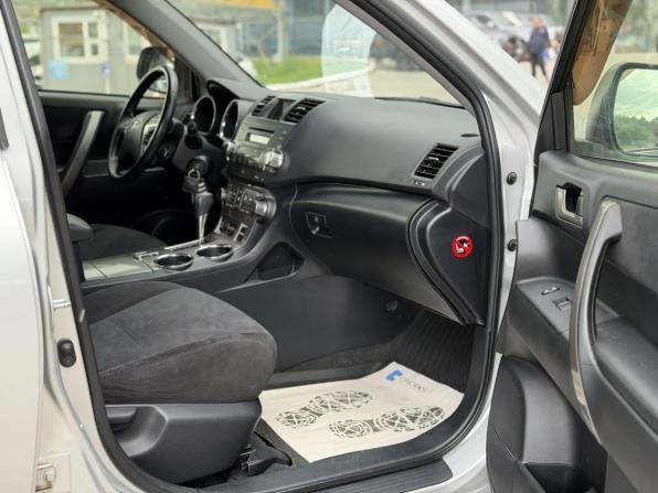 Toyota Highlander II (XU40) Рестайлинг с пробегом 2012 года, цена 1 799 000 рублей, 136137 км, внедорожник, Автокод Объявления