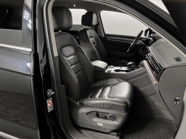 Volkswagen Touareg III с пробегом 2018 года, цена 4 494 900 рублей, 145573 км, внедорожник, Автокод Объявления