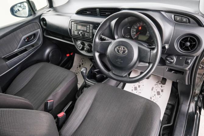 Toyota Vitz III (XP130) Рестайлинг 2 с пробегом 2017 года, цена 819 000 рублей, 95000 км, хэтчбек, Автокод Объявления