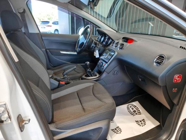 Peugeot 408 I с пробегом 2016 года, цена 614 000 рублей, 209627 км, седан, Автокод Объявления