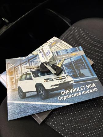 Chevrolet Niva I Рестайлинг с пробегом 2018 года, цена 765 000 рублей, 83000 км, внедорожник, Автокод Объявления