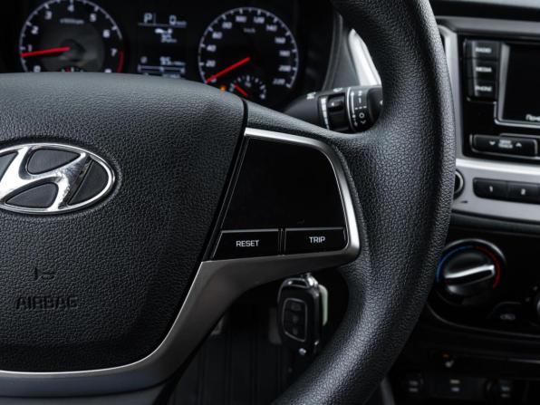 Hyundai Accent V Рестайлинг с пробегом 2023 года, цена 1 802 000 рублей, 30292 км, седан, Автокод Объявления