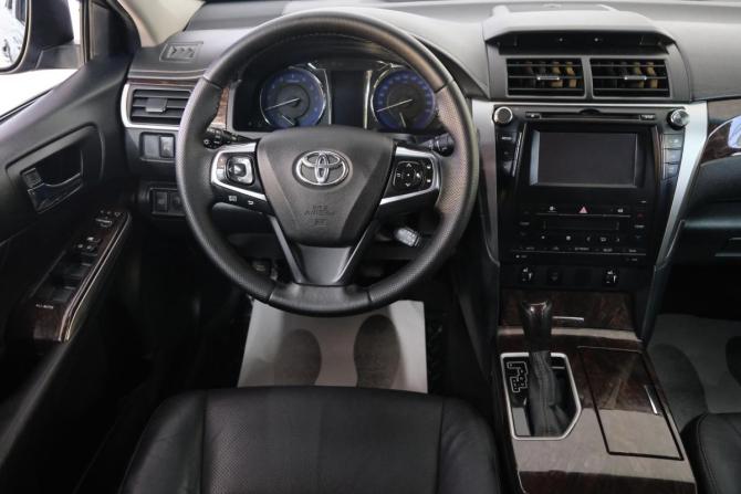 Toyota Camry VII (XV50) Рестайлинг с пробегом 2016 года, цена 1 719 000 рублей, 92000 км, седан, Автокод Объявления