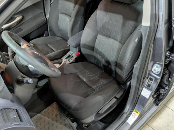 Toyota Auris I Рестайлинг с пробегом 2010 года, цена 1 200 000 рублей, 72602 км, хэтчбек, Автокод Объявления