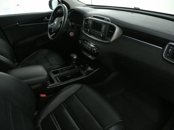 Kia Sorento II Рестайлинг с пробегом 2019 года, цена 2 100 000 рублей, 139000 км, внедорожник, Автокод Объявления