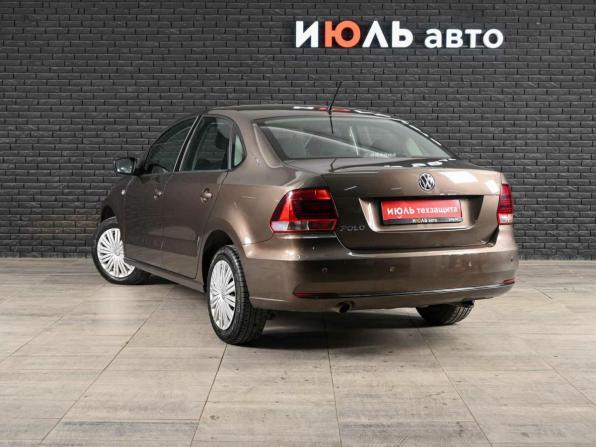 Volkswagen Polo V Рестайлинг с пробегом 2015 года, цена 1 310 000 рублей, 43523 км, седан, Автокод Объявления
