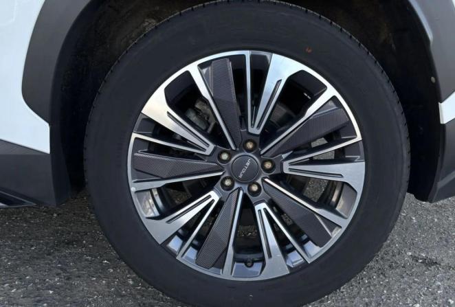 JETOUR DASHING I с пробегом 2023 года, цена 2 100 000 рублей, 42754 км, внедорожник, Автокод Объявления