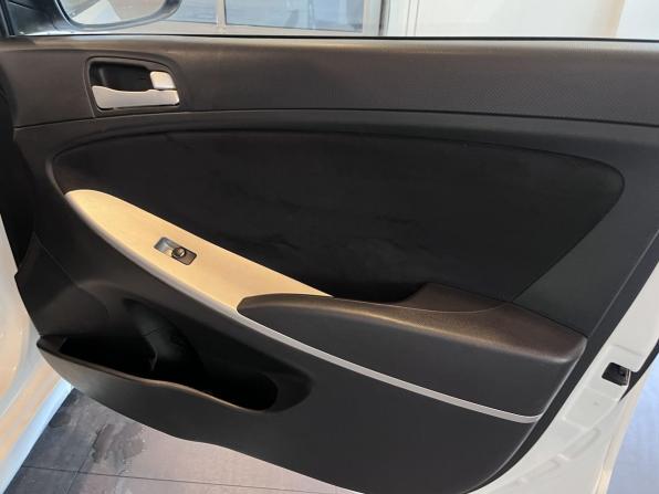 Hyundai Solaris I с пробегом 2013 года, цена 600 000 рублей, 217971 км, седан, Автокод Объявления